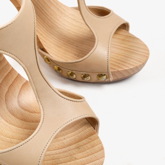 Manolo Blahnik Beige T-Strap Wood Studded Accents Sandal Heels - Picture 6 of 10